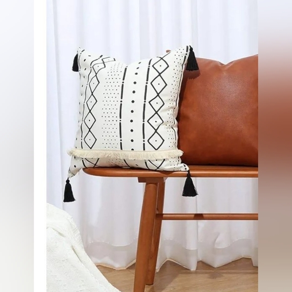 18x18 boho decorative pillow covers. - Picture 3 of 4